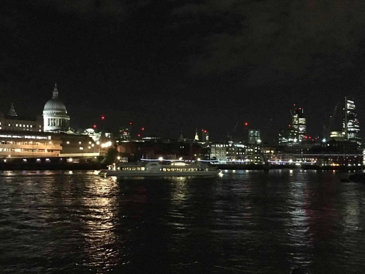 Room In Central London Overview Thames Esterno foto